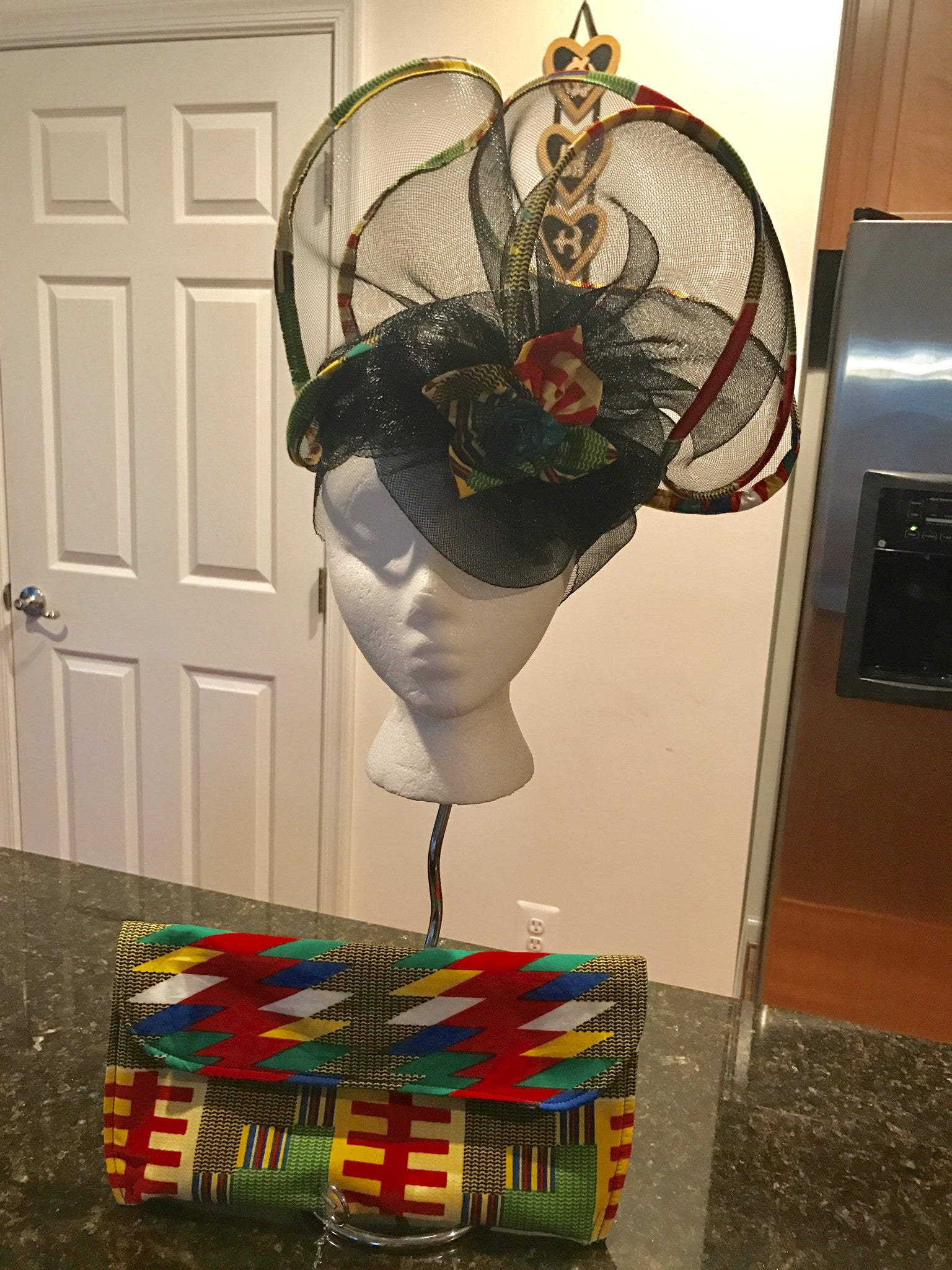 Large Kente trim hat and purse set